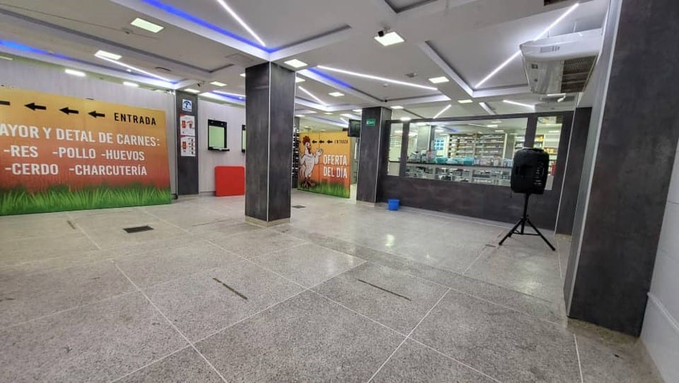 Local comercial en venta de 550 m² en Catia, Caracas
