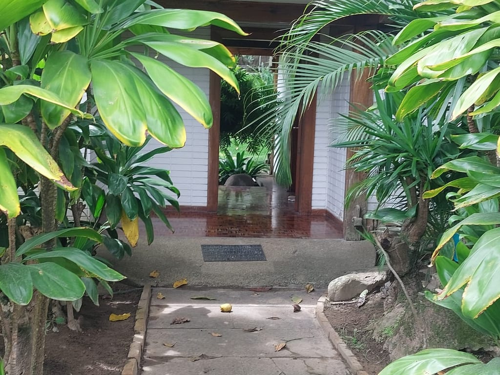 Casa en venta de 4 hab. y 600 m² en Prados del Este, Caracas