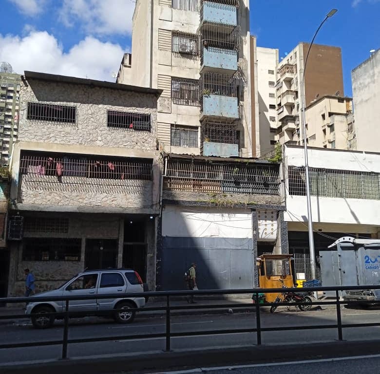 Local comercial en venta de 397 m² en Av. Baralt, Caracas