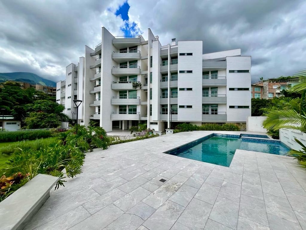 Apartamento en venta de 4 hab. y 441 m² en La Castellana, Caracas
