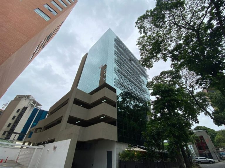 Oficina de 614 m² en Las Mercedes, Caracas