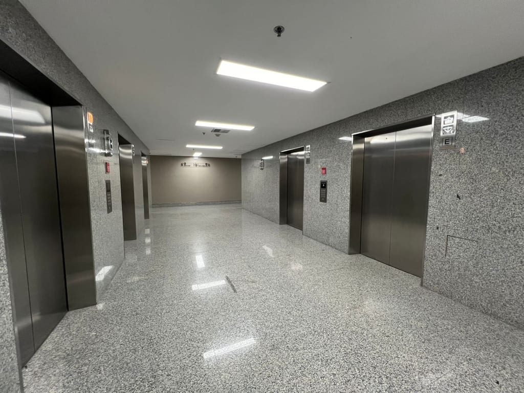 Oficina en venta de 287 m² en Las Mercedes, Caracas