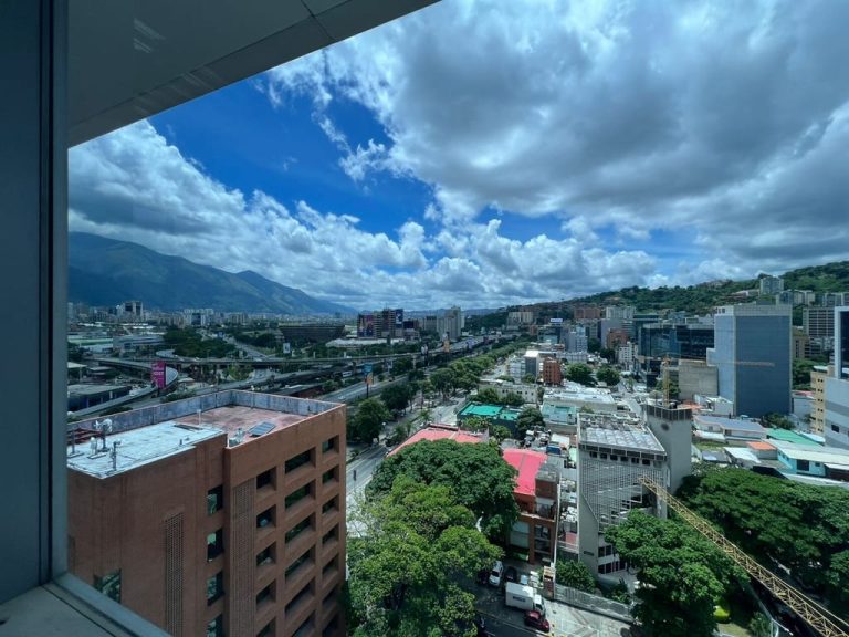 Oficina de 50 m² en Las Mercedes, Caracas