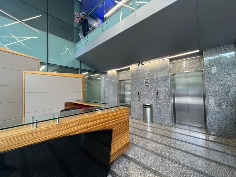 Oficina en venta de 104 m² en Las Mercedes, Caracas