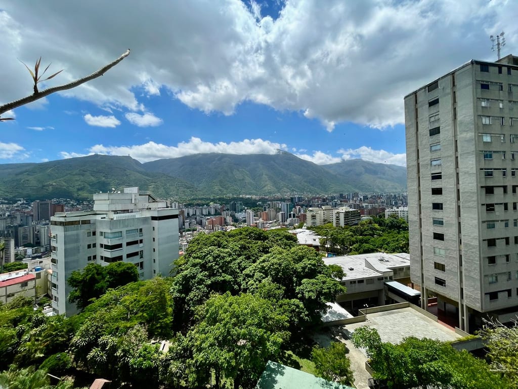 Apartamento en alquiler de 3 hab. y 188 m² en Chulavista, Caracas