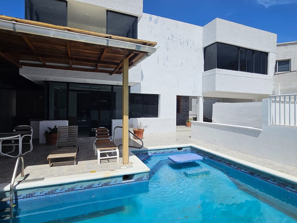 Casa en venta de 5 hab. y 216 m² en Pampatar, Margarita
