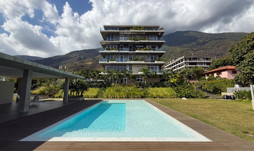 Apartamento en venta de 4 hab. y 337 m² en Altamira, Caracas