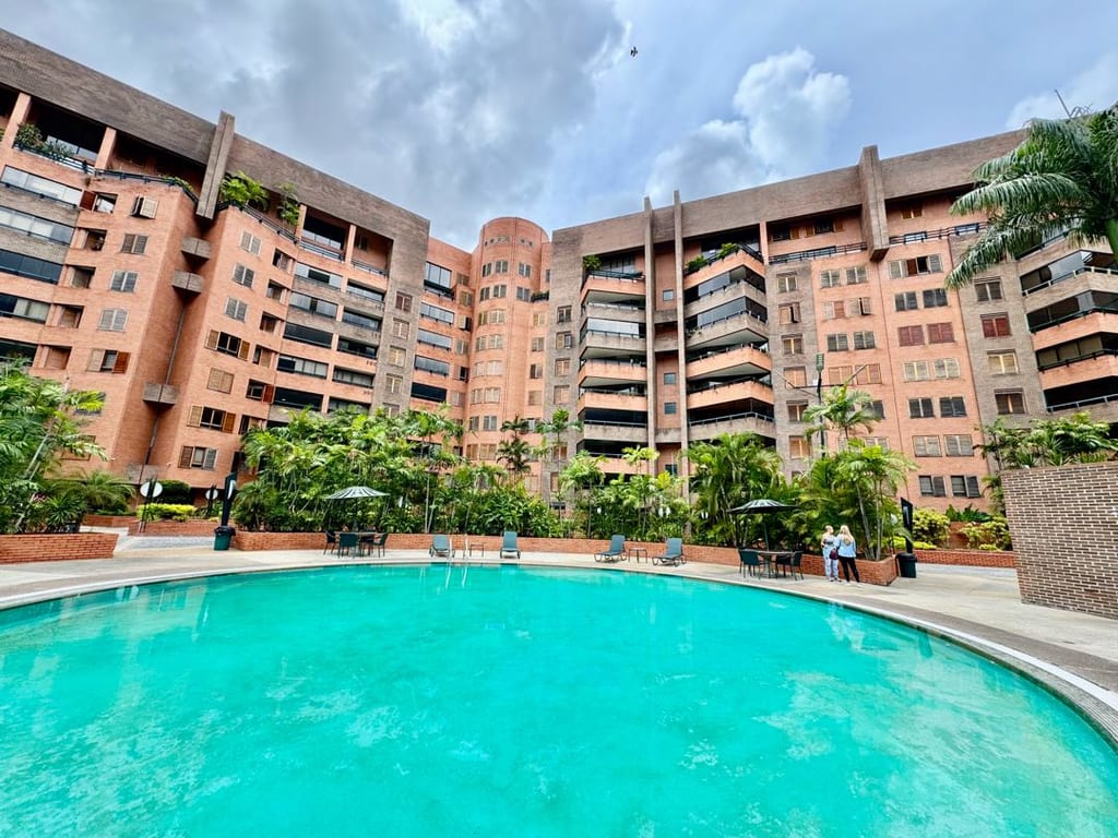 Apartamento en venta de 5 hab. y 450 m² en Los Chorros, Caracas