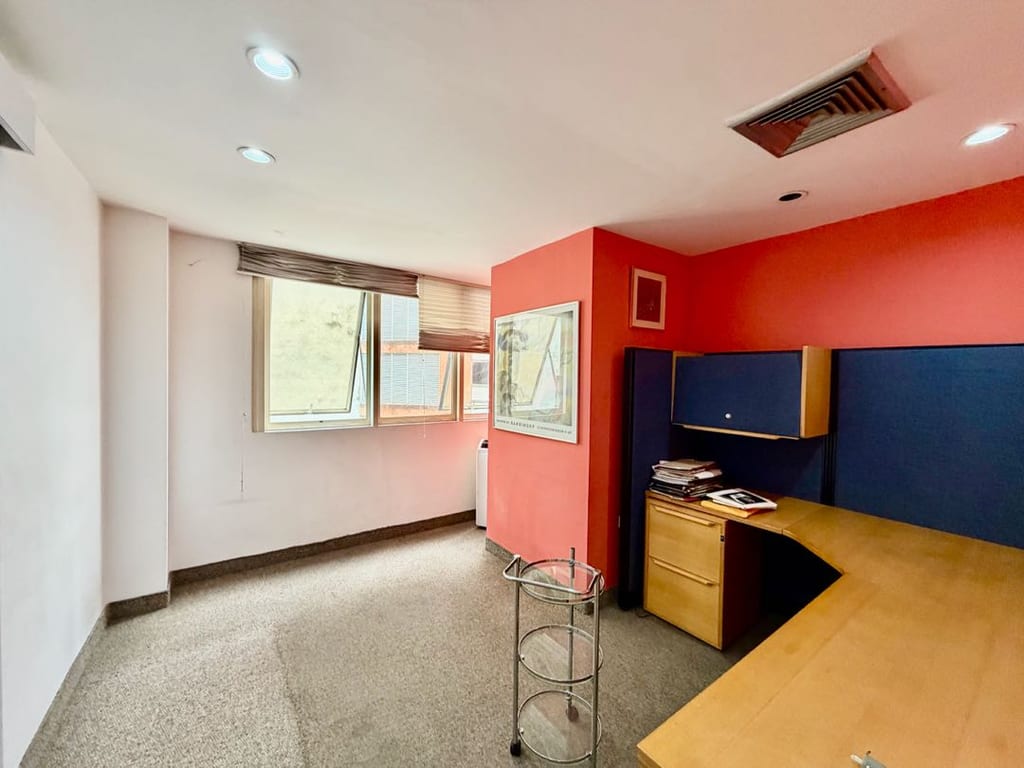 Oficina en venta de 92 m² en San Bernardino, Caracas