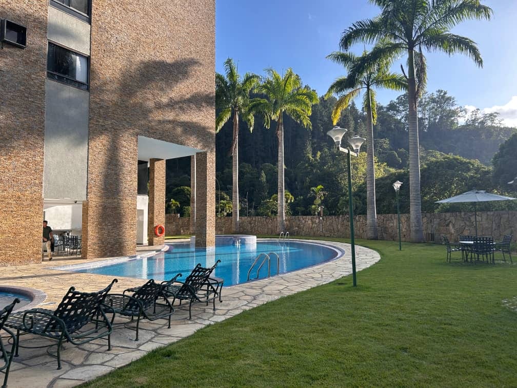 Apartamento en venta de 3 hab. y 260 m² en La Lagunita, Caracas