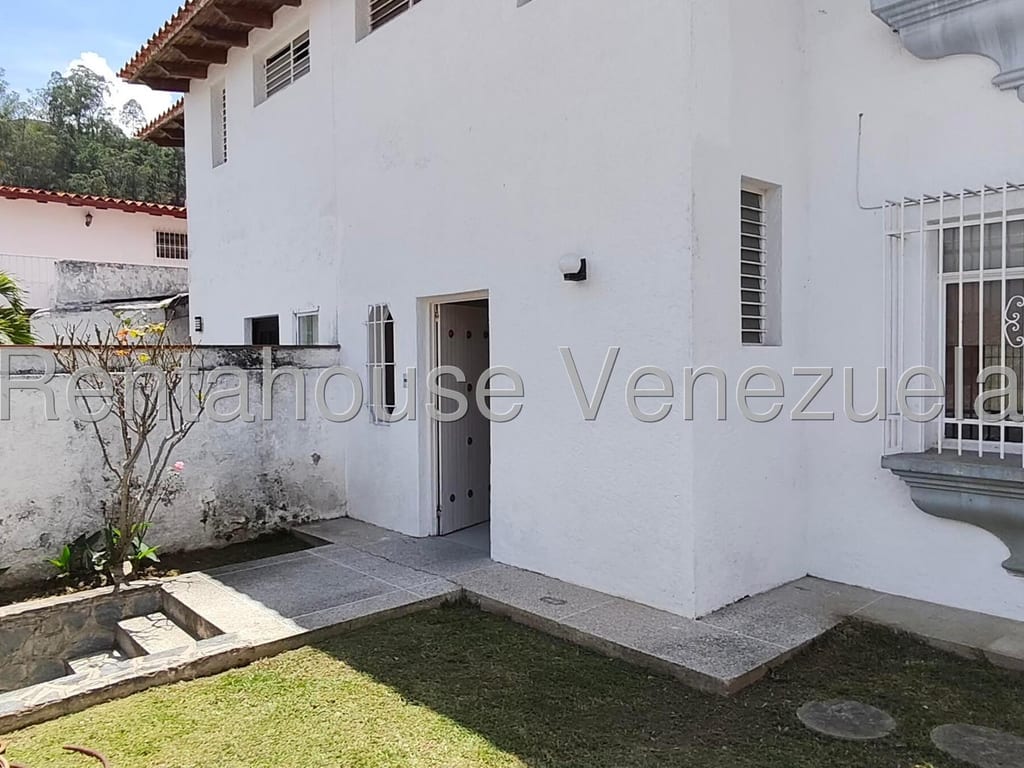 Casa en venta de 4 hab. y 240 m² en Alto Prado, Caracas