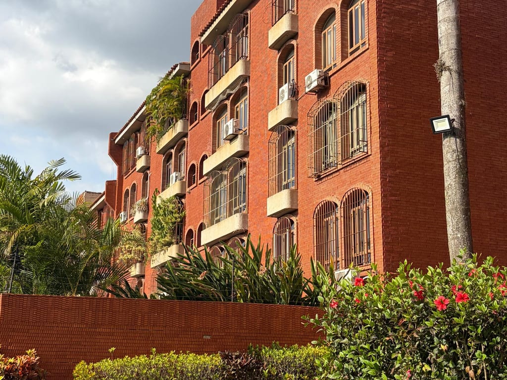 Apartamento en alquiler de 3 hab. y 152 m² en La Tahona, Caracas