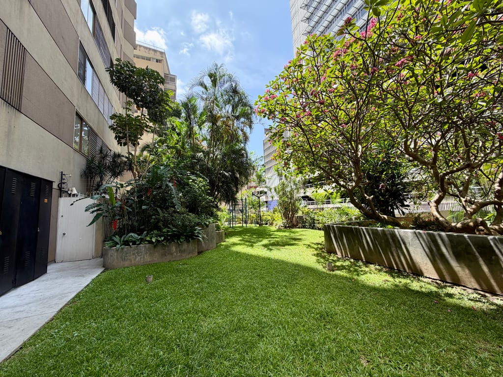 Apartamento en venta de 4 hab. y 264 m² en La Castellana, Caracas