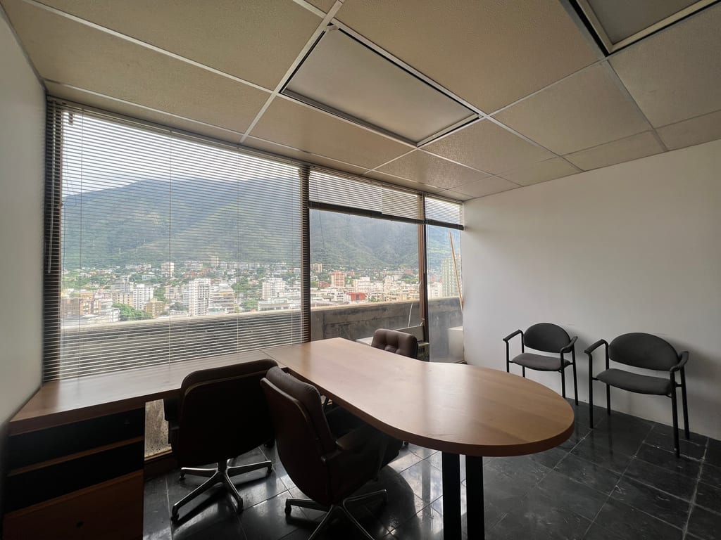 Oficina en venta de 120 m² en Los Palos Grandes, Caracas