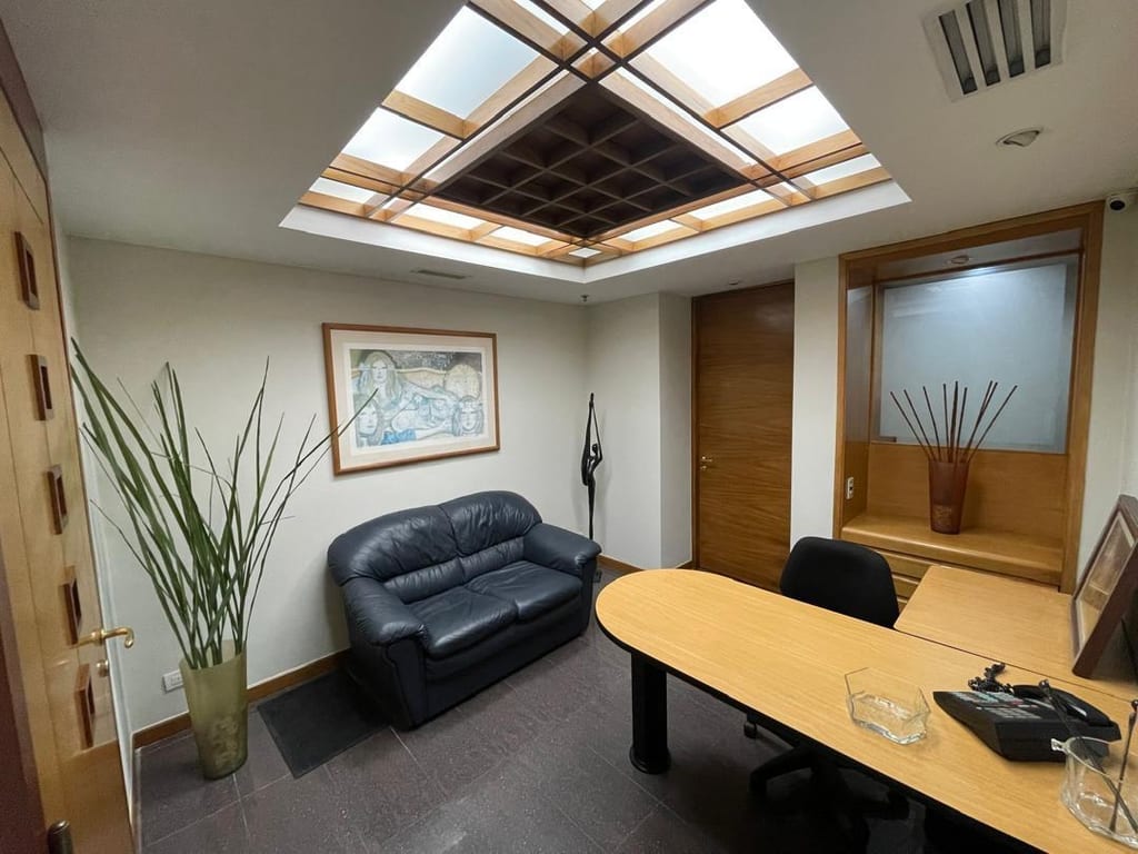 Oficina en alquiler de 100 m² en El Recreo, Caracas