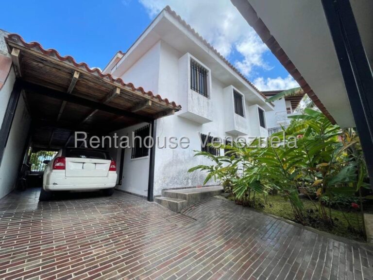Casa de 4 habitaciones y 283 m² en Los Naranjos del Cafetal, Caracas