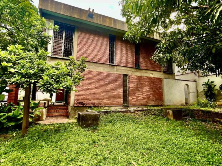 Casa en venta de 5 hab. y 400 m² en Chuao, Caracas
