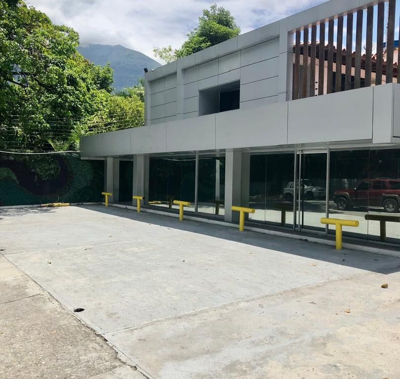 Local comercial en venta de 1.006 m² en Chuao, Caracas