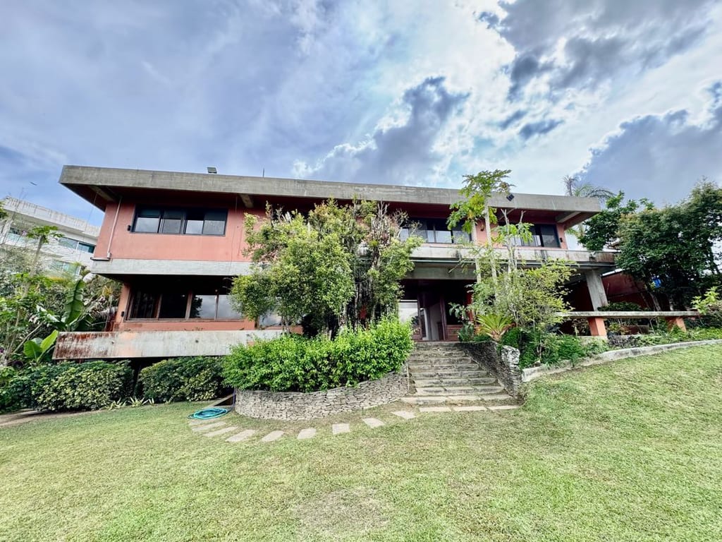 Casa en venta de 7 hab. y 850 m² en Alto Hatillo, Caracas