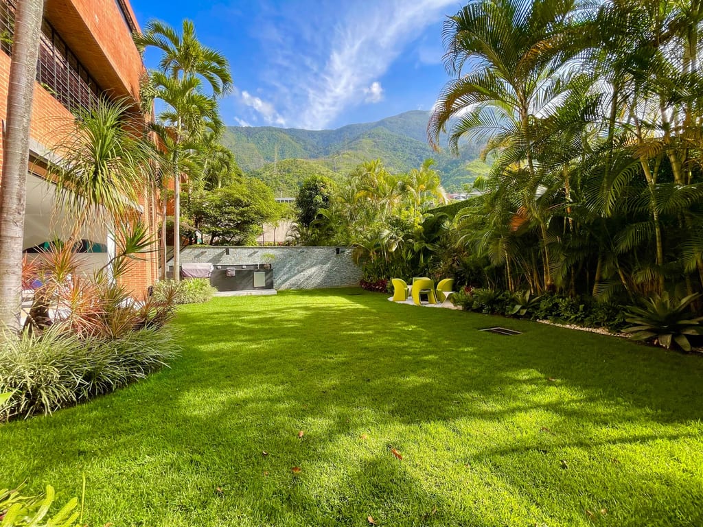 Apartamento en venta de 5 hab. y 800 m² en Altamira, Caracas