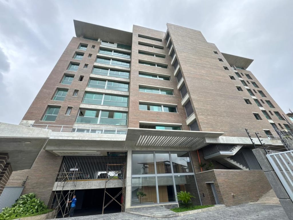 Apartamento en venta de 3 hab. y 180 m² en Alto Hatillo, Caracas · Ref. CV4448