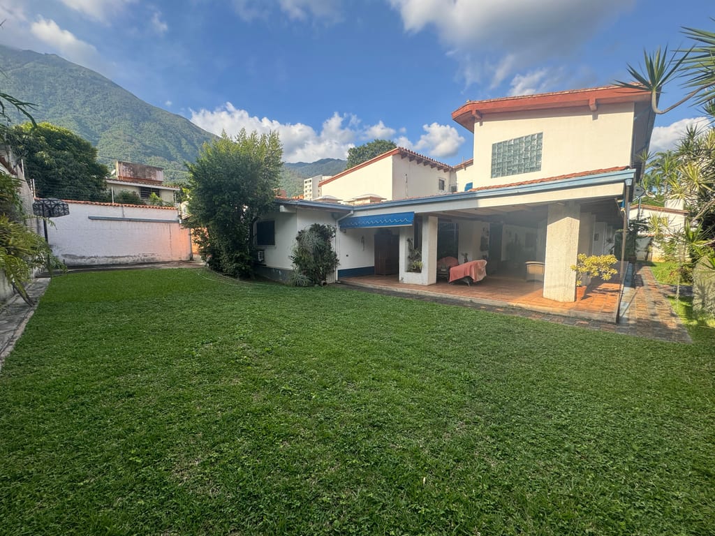 Casa en venta de 3 hab. y 859 m² en Sebucan, Caracas