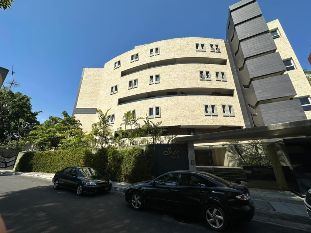 Apartamento en venta de 1 hab. y 135 m² en Los Naranjos (Las Mercedes), Caracas