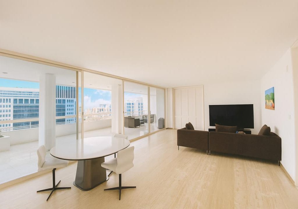 Apartamento en venta de 5 hab. y 657 m² en La Castellana, Caracas