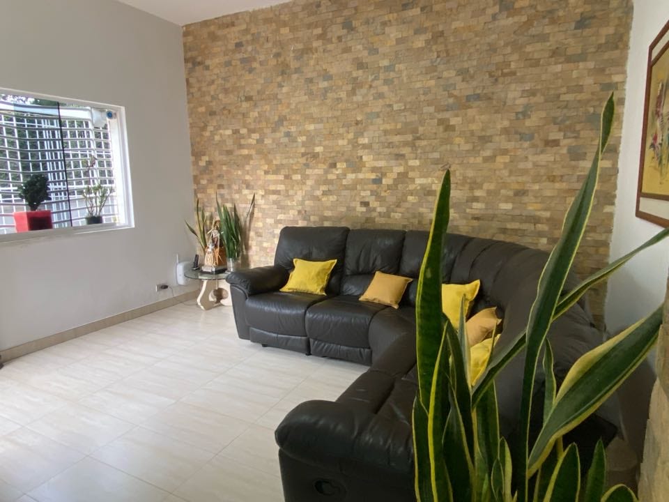 Apartamento en venta de 3 hab. y 430 m² en Los Palos Grandes, Caracas