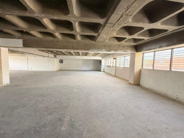 Local comercial en alquiler de 300 m² en Guaicay, Caracas