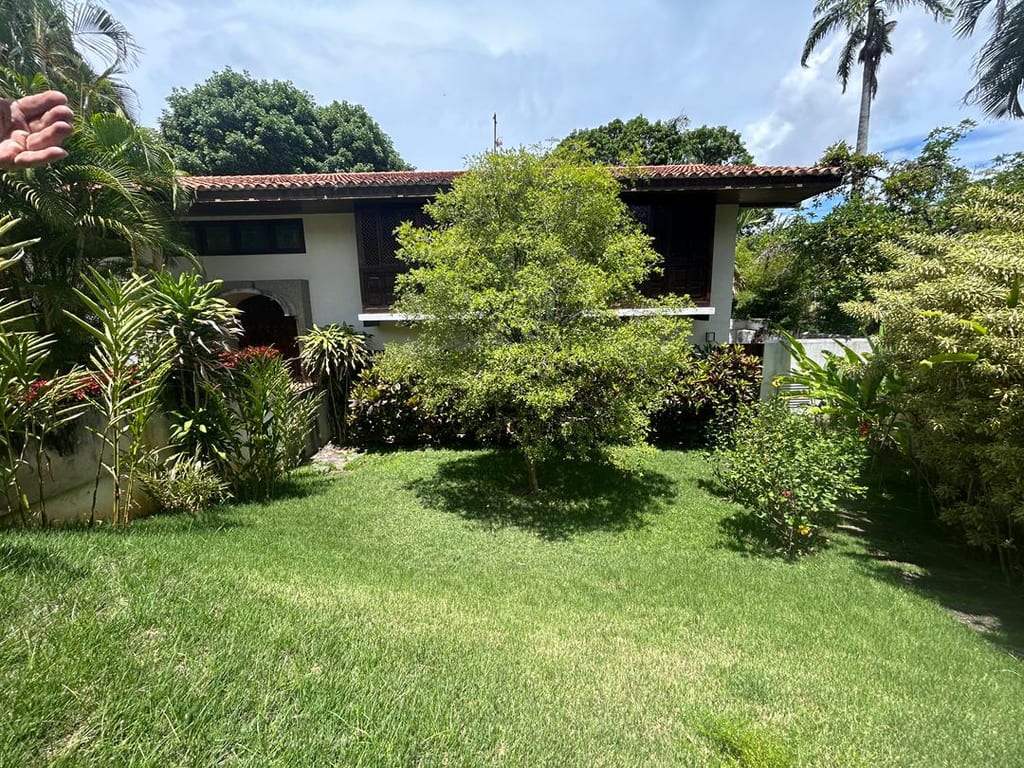 Casa en venta de 7 hab. y 700 m² en Los Chorros, Caracas
