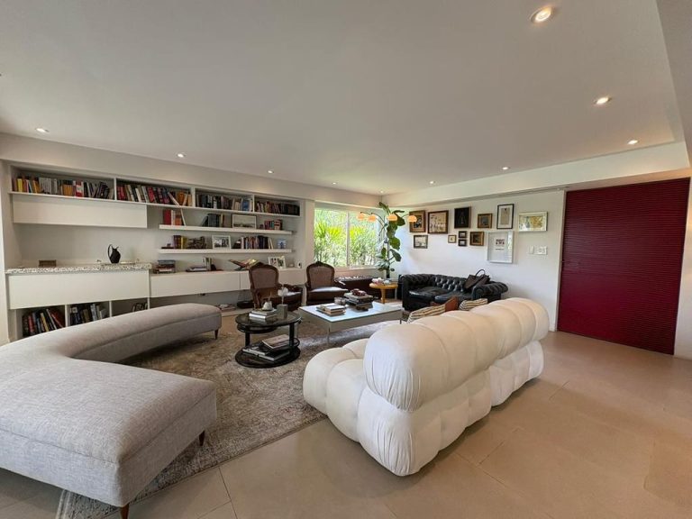 Apartamento en venta de 3 hab. y 232 m² en Altamira, Caracas