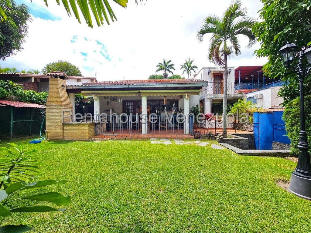 Casa en venta de 5 hab. y 704 m² en Los Chorros, Caracas