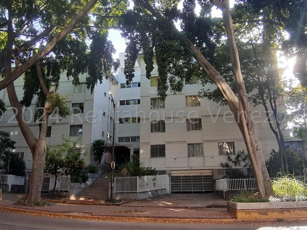 Apartamento en venta de 3 hab. y 223 m² en El Marqués, Caracas
