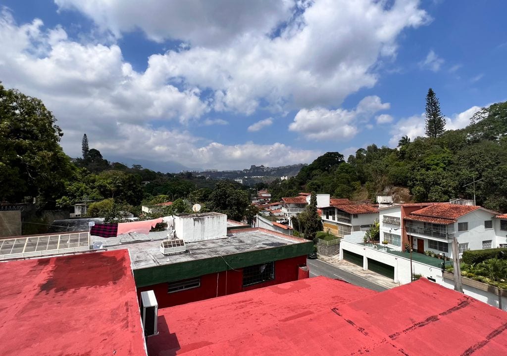 Casa en venta de 4 hab. y 439 m² en Prados del Este, Caracas