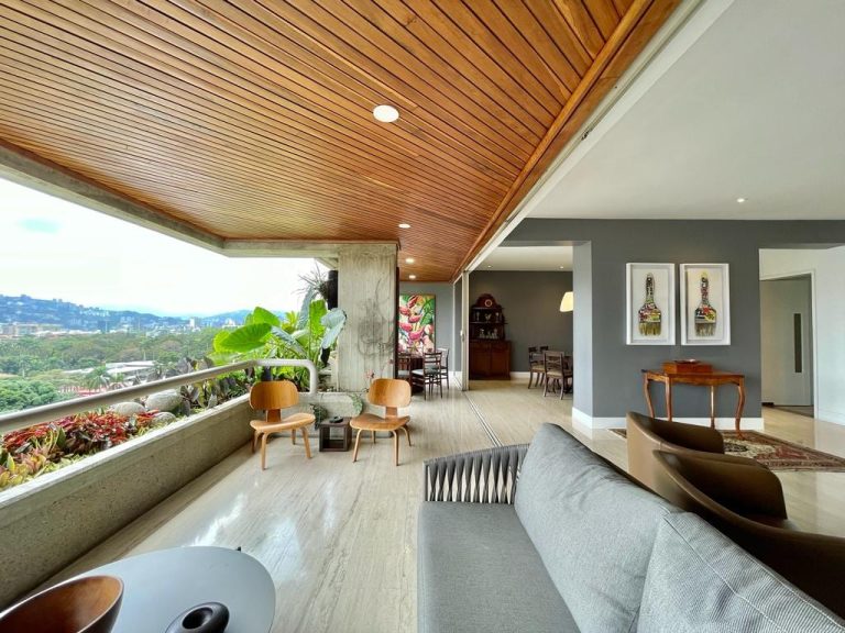 Apartamento en alquiler de 3 hab. y 310 m² en La Castellana, Caracas