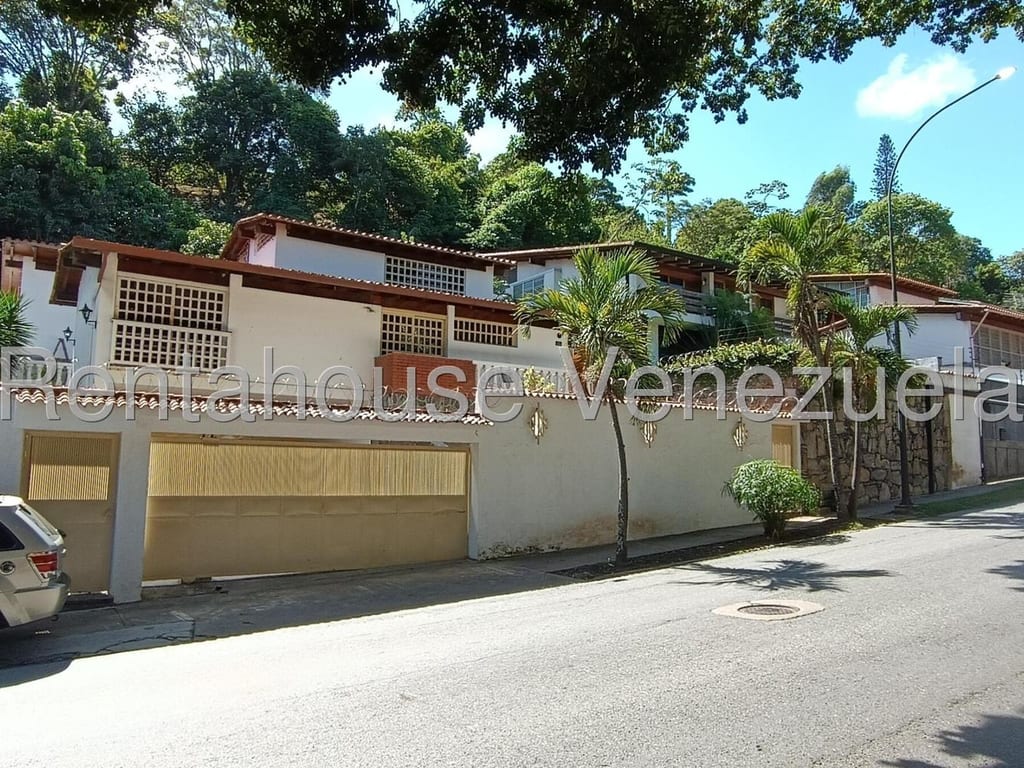 Casa en venta de 4 hab. y 500 m² en Prados Del Este, Caracas
