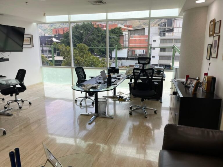 Oficina en alquiler de 283 m² en Boleíta Norte, Caracas