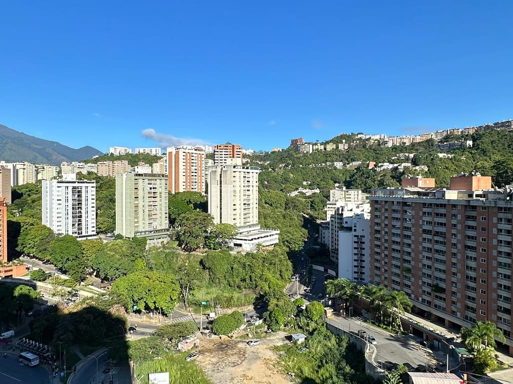 Apartamento en venta de 3 hab. y 150 m² en Santa Fe Norte, Caracas
