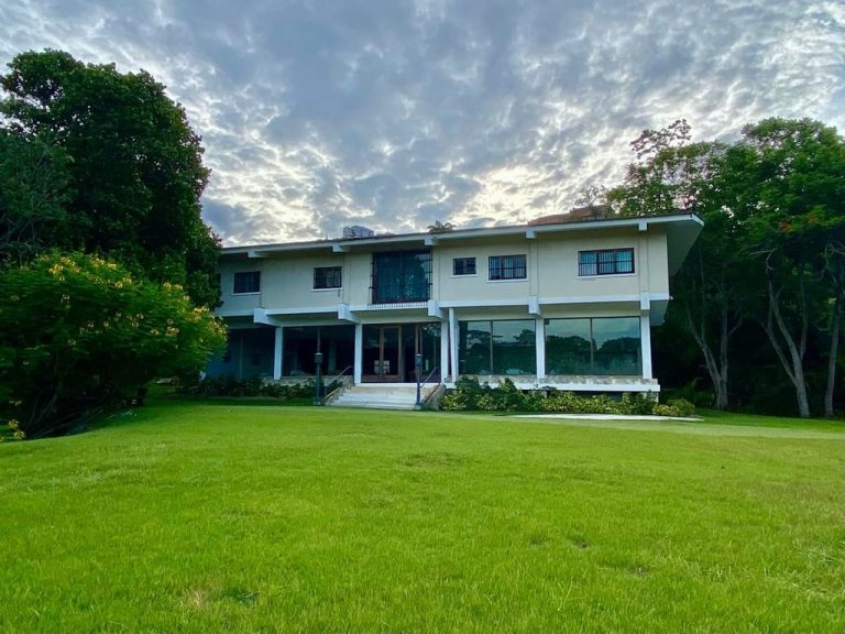 Casa de 1.716 m² en Valle Arriba, Caracas