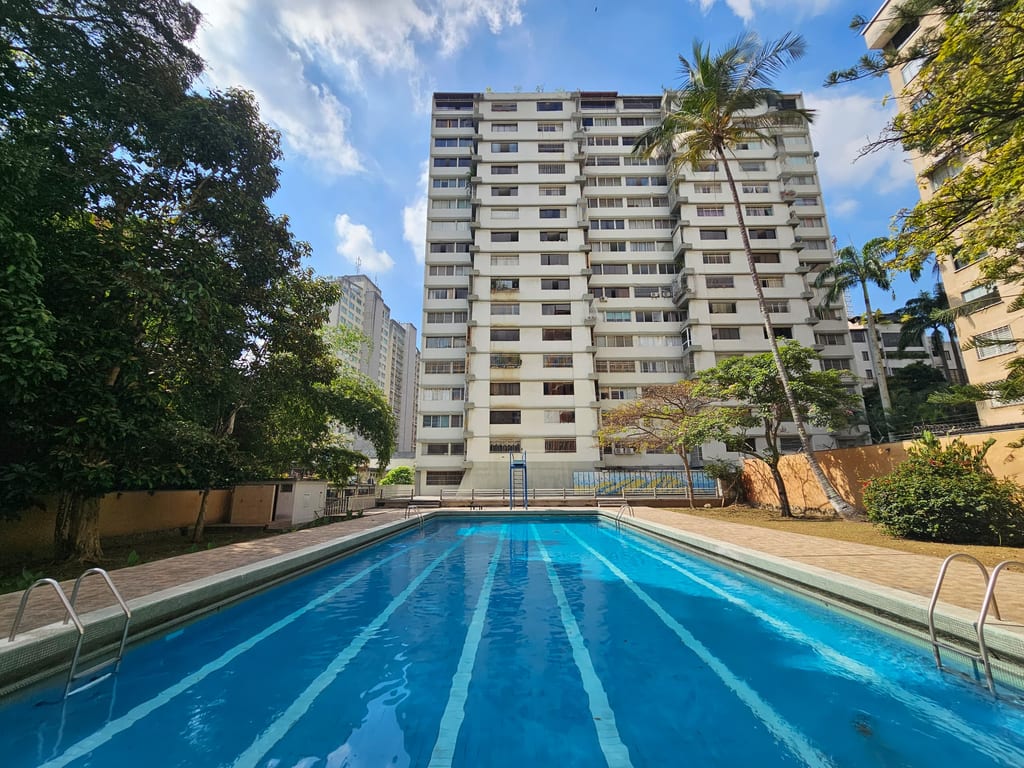 Apartamento en alquiler de 1 hab. y 70 m² en Los Palos Grandes, Caracas