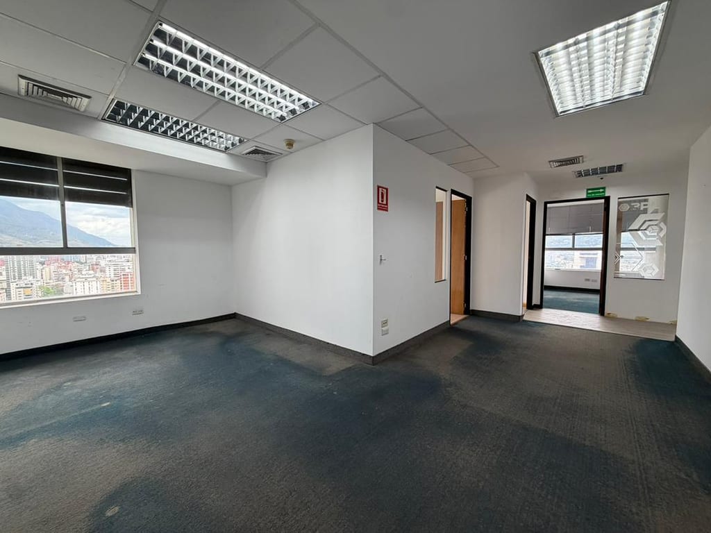 Oficina en alquiler de 410 m² en Altamira, Caracas