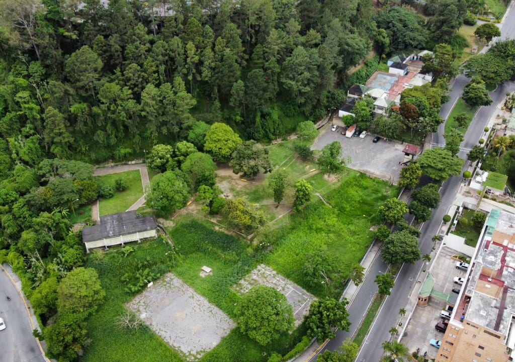 Terreno en Los Samanes, Caracas