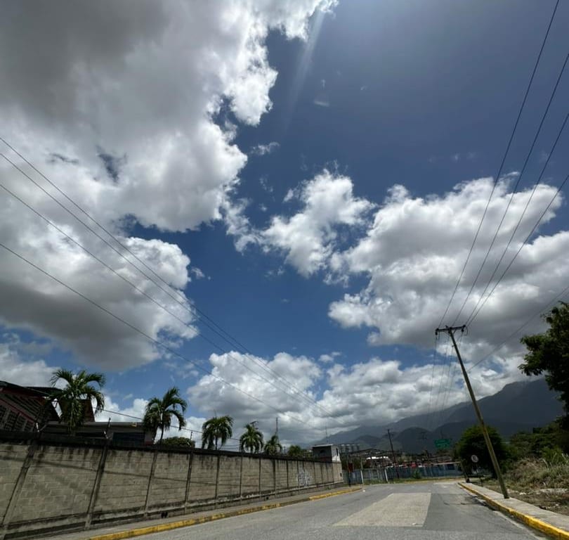 Terreno en venta de 4.000 m² en Las Flores, Guatire