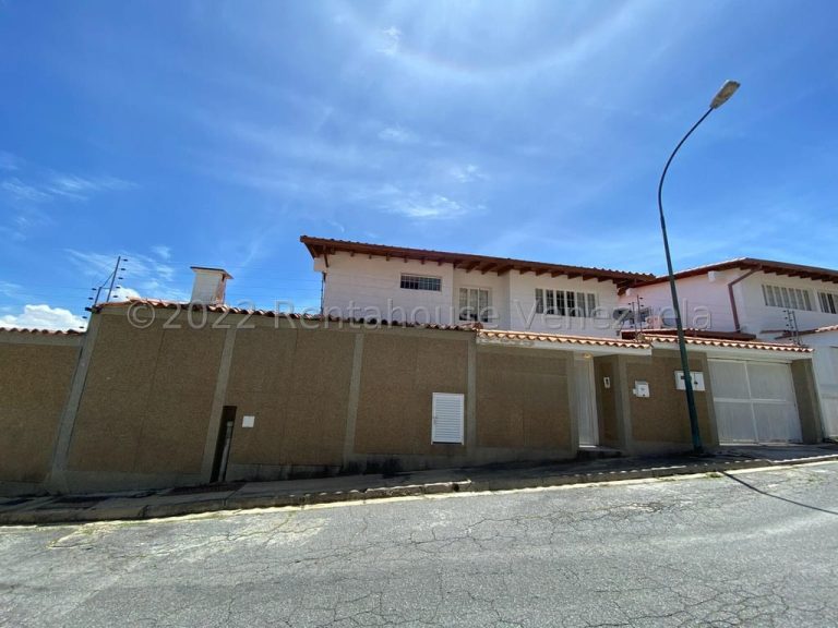 Casa en venta de 3 hab. y 535 m² en Alto Prado, Caracas