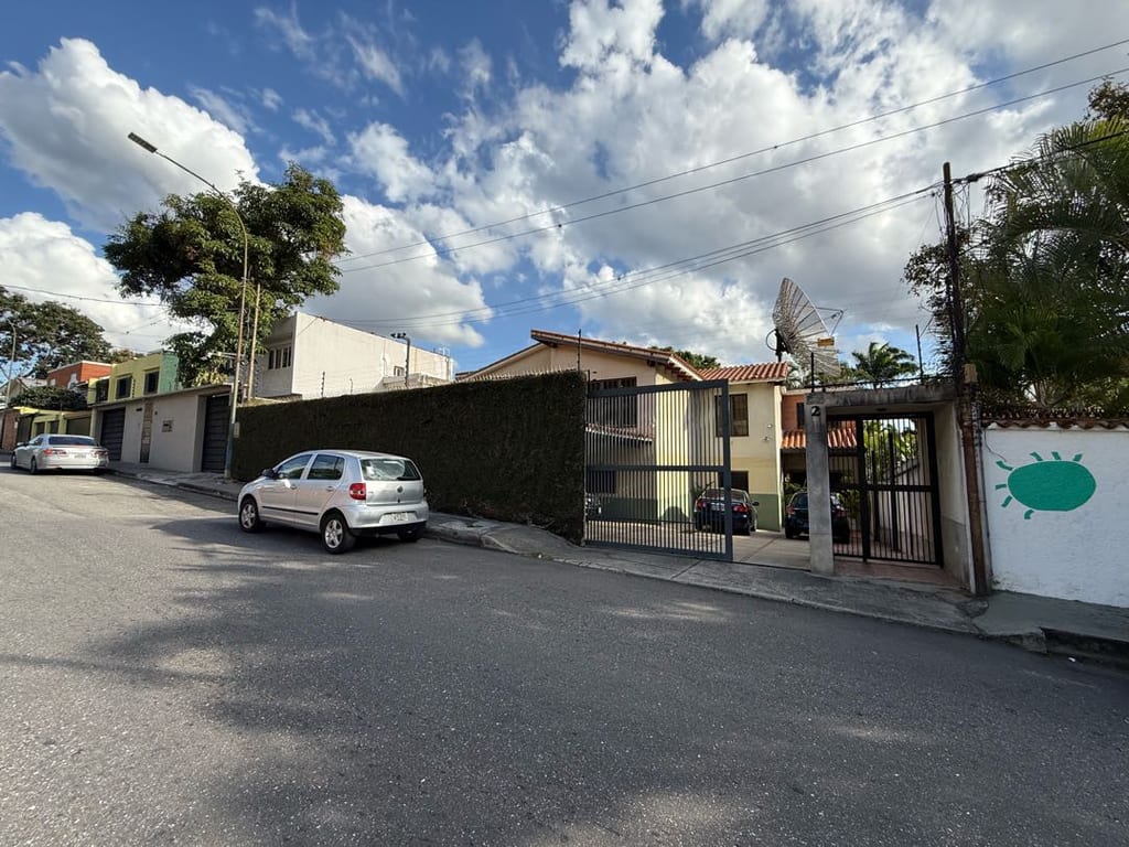 Casa en venta de 5 hab. y 440 m² en Los Palos Grandes, Caracas