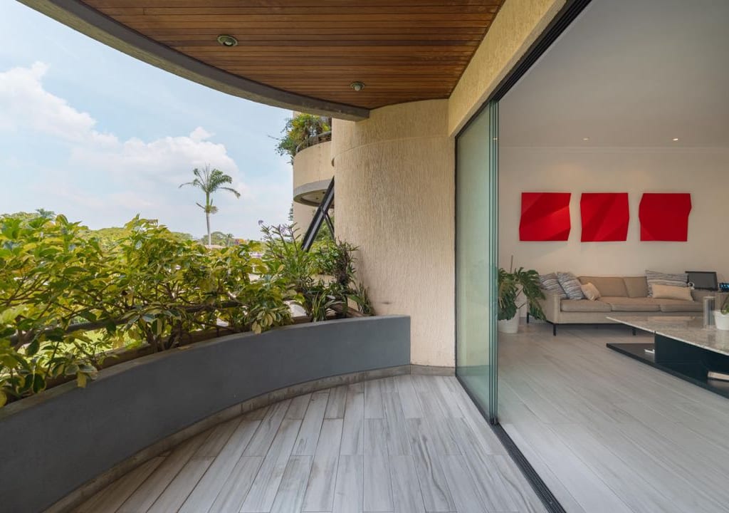 Apartamento en venta de 3 hab. y 342 m² en Country Club, Caracas