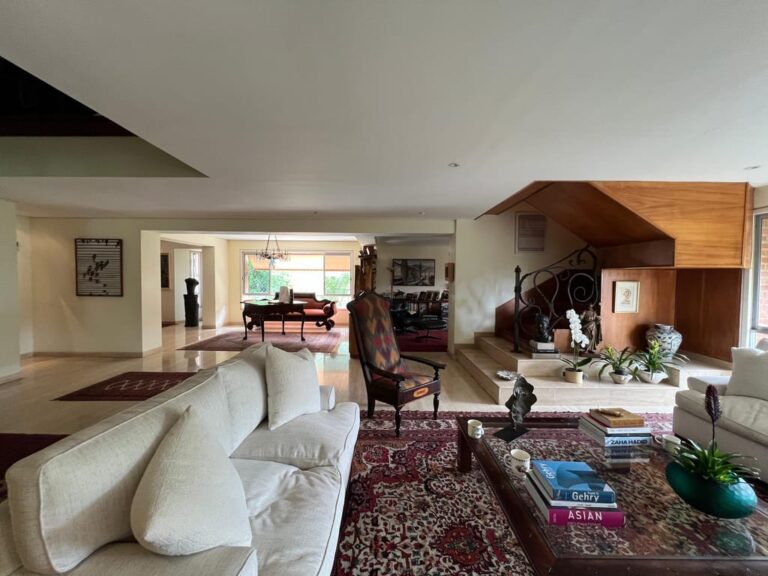 Apartamento de 540 m² con 5 habitaciones en Los Palos Grandes, Caracas