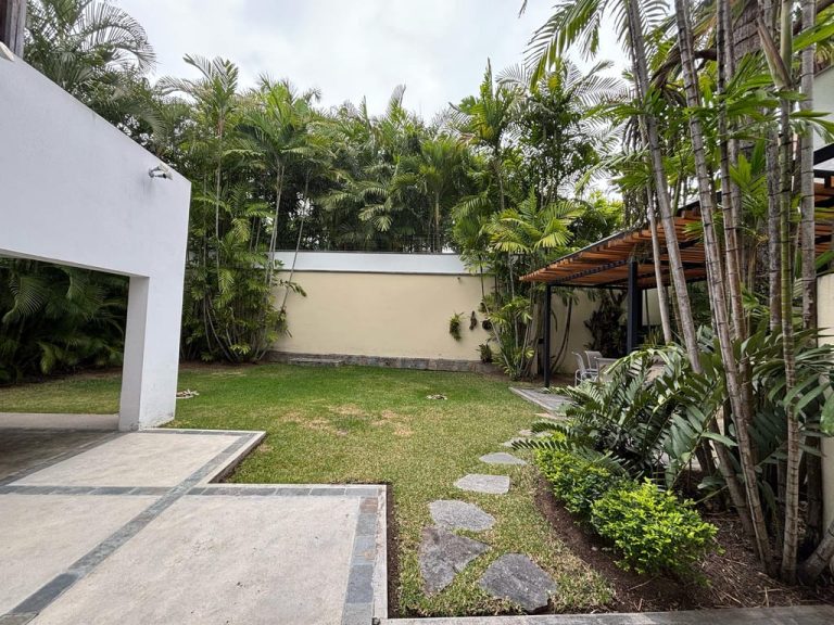 Casa de 3 habitaciones y 374 m² en Caurimare, Caracas