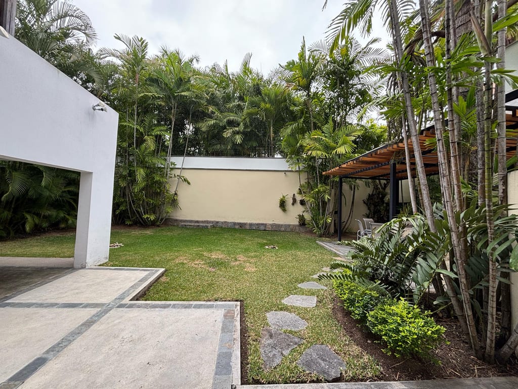 Casa en venta de 3 hab. y 374 m² en Caurimare, Caracas